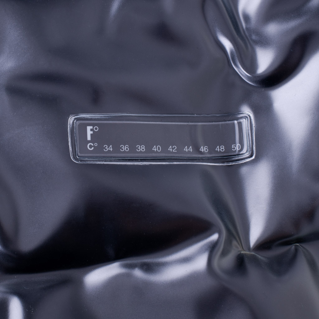 Prysznic-turystyczny-solarny-polowy-kempingowy-20L-XXL-z-termometrem-131261 Solárna kempingová sprcha 20L XXL s teplomerom – Obrázok 1