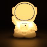 Silikónové nočné svetlo biely astronaut – Obrázok 6