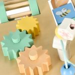 Farebný manipulačný stolík Lulilo montessori – Obrázok 4