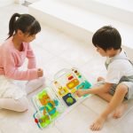 Senzorická manipulačná tabuľa montessori montessori kľučky medvedík XXL svetlo zvuk – Obrázok 13