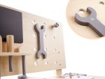 Drevená dielňa s náradím na stole DIY set – Obrázok 11